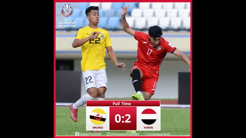 Cầu thủ Yemen với sự quyết tâm cao độ trong trận đấu với Brunei