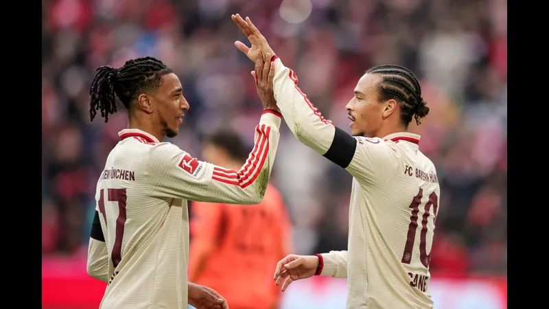 Cầu thủ Bayern Munich tung cú sút mạnh vào khung thành của St. Pauli trong trận đấu giữa…