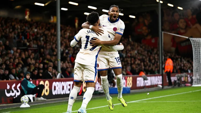 Đội Chelsea đang thi đấu với Bournemouth trên